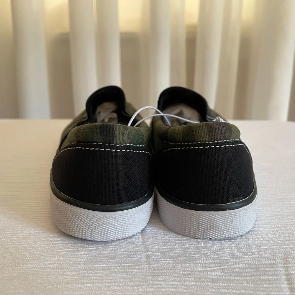 Boy slip on sneakers, olive and black camouflage with patches